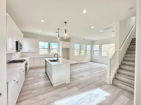 Building Photo - 27104 White Sage Ct