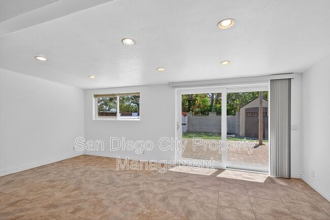 Building Photo - 2363 Judson St