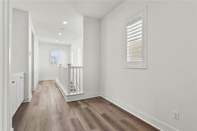 Building Photo - 202 W Tribella Ct