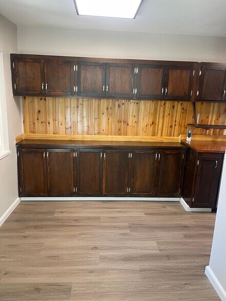 Building Photo - 2600 Jones Rd