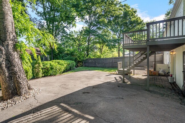 Building Photo - 702 Canebrake Dr