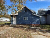 Building Photo - 3 Bedroom and 1 Bath