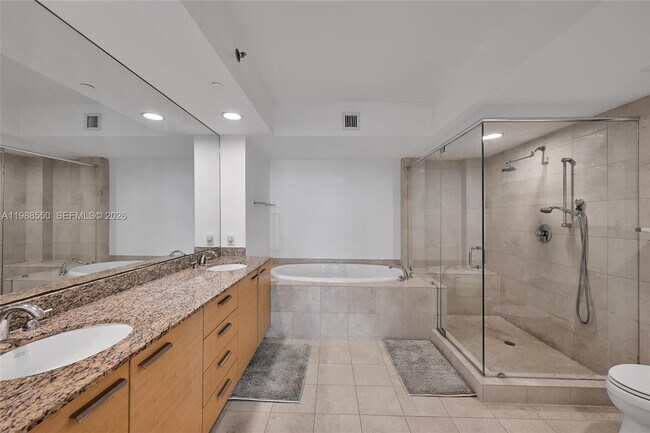 Building Photo - 1830 S Ocean Dr