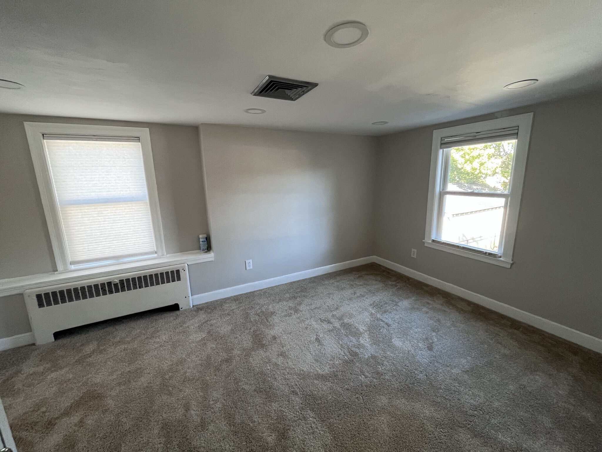 Building Photo - 48 Aberdeen Rd