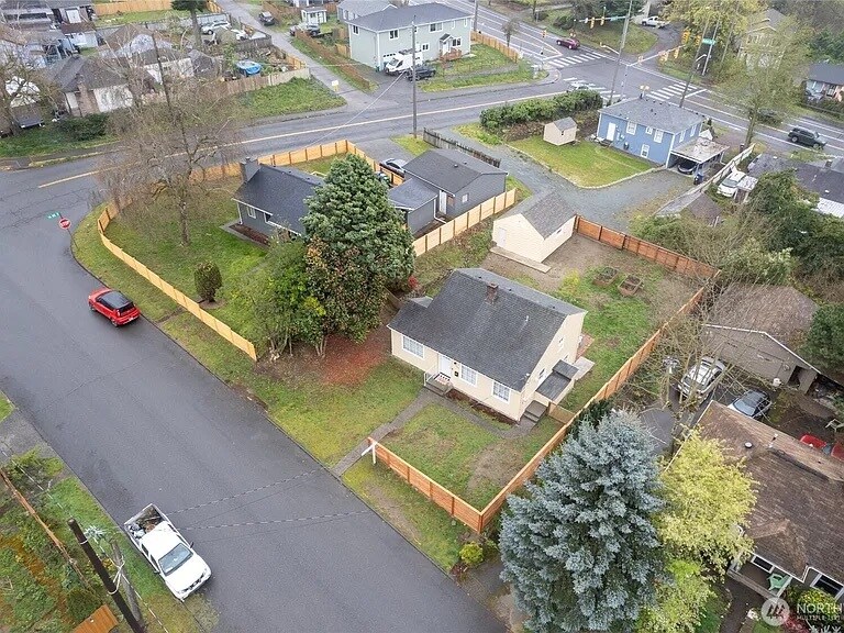 Building Photo - 7223 S 120th St