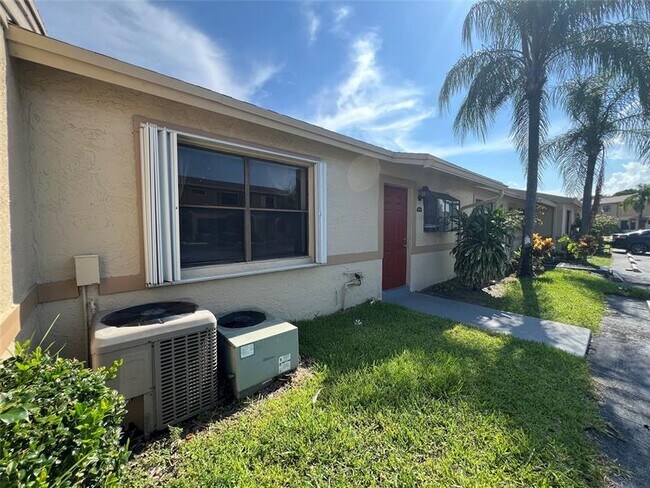 Building Photo - 3370 Beau Rivage Dr