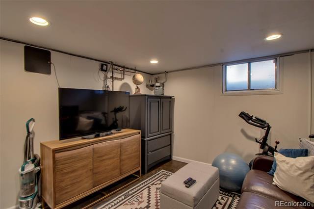 Building Photo - 600 S Canosa Ct