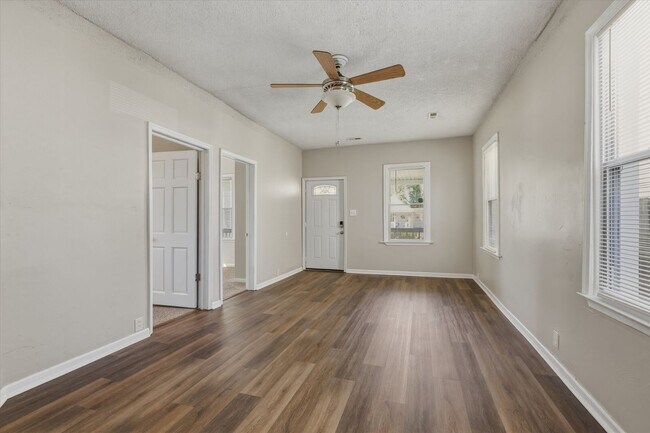 Building Photo - 720 Forbes St