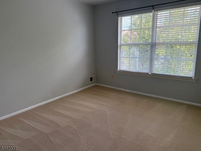 Building Photo - 8 Bateman Way