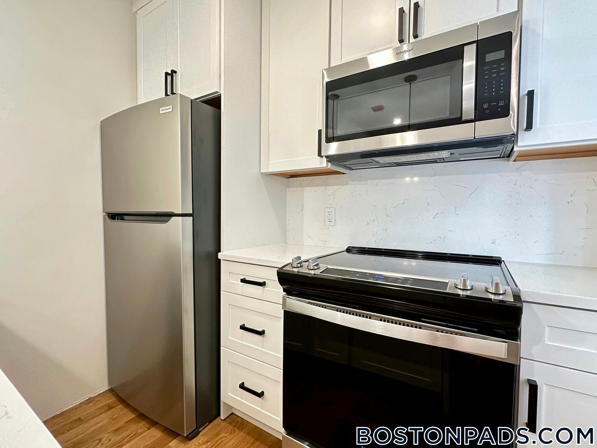 Building Photo - 64 N Margin St