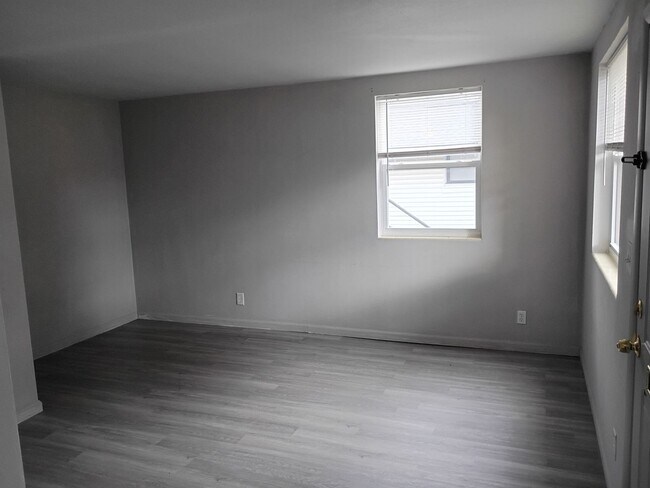 Building Photo - 5659 Ansley St