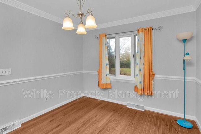 Building Photo - 1116 Reverdy Ln