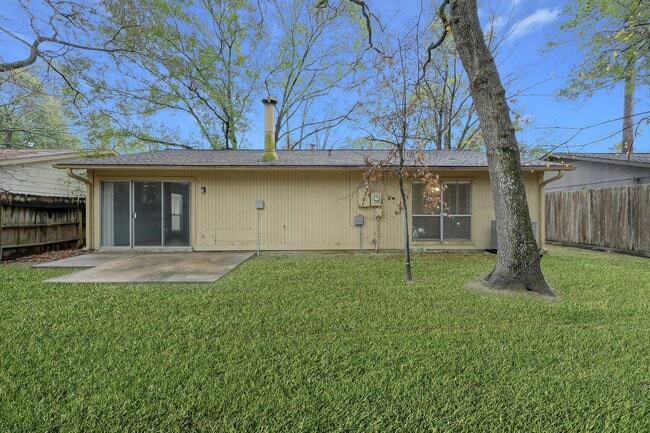 Building Photo - 83 Marabou Pl