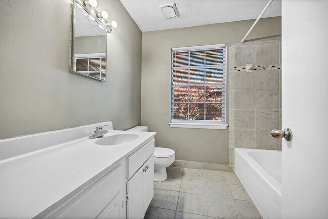 Building Photo - 321cam