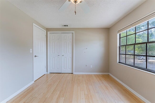 Building Photo - 16203 Fantasia Dr