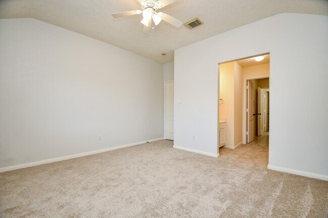 Building Photo - 17411 Lonesome Dove Trail