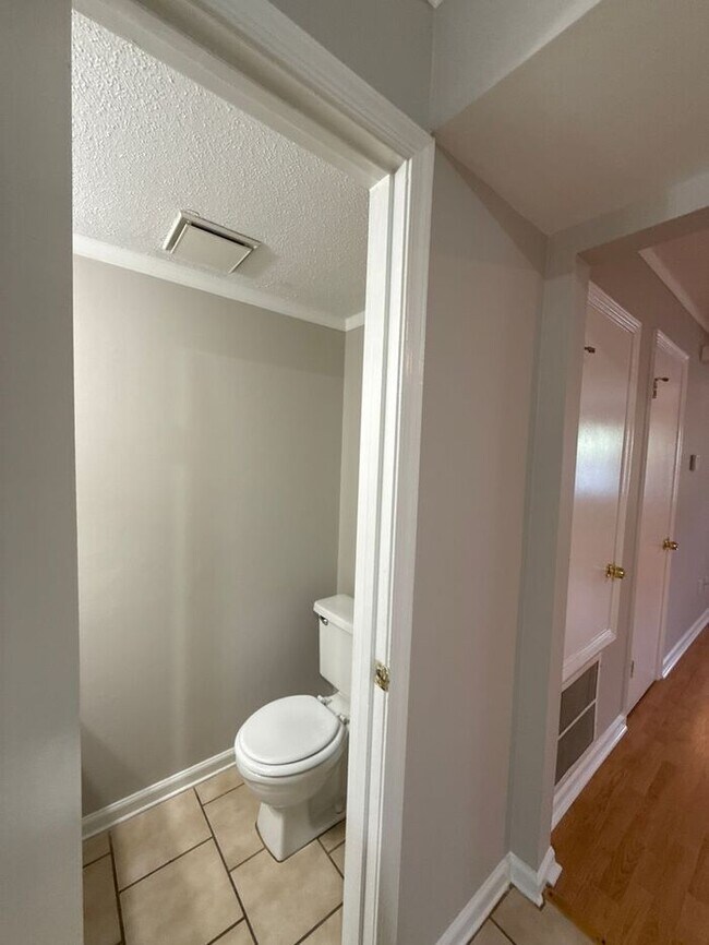Building Photo - T.R. Lawing Realty Property