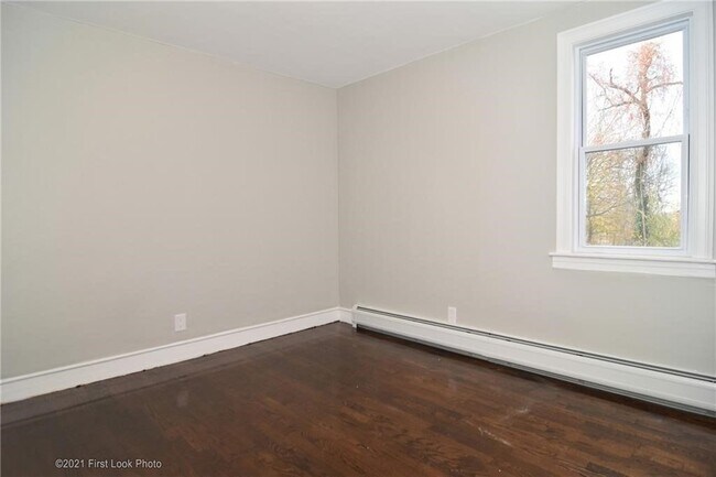 Building Photo - 135 Randolph Ave