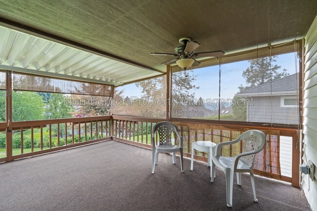 Building Photo - 9811 N Comanche Dr