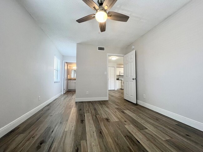 Building Photo - Mystic Gardens 5319-1909