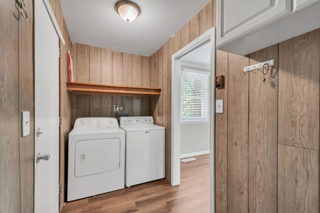 Building Photo - 7311 Birch Bark Dr