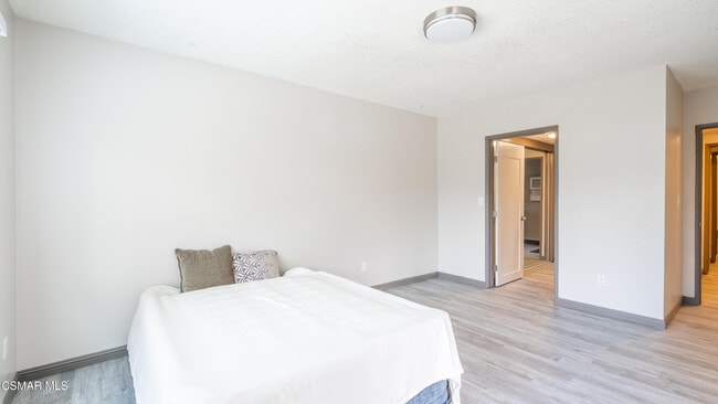 Building Photo - 5901 Hanna Ave