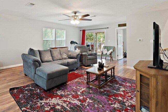 Building Photo - 119 N Kanaio Dr