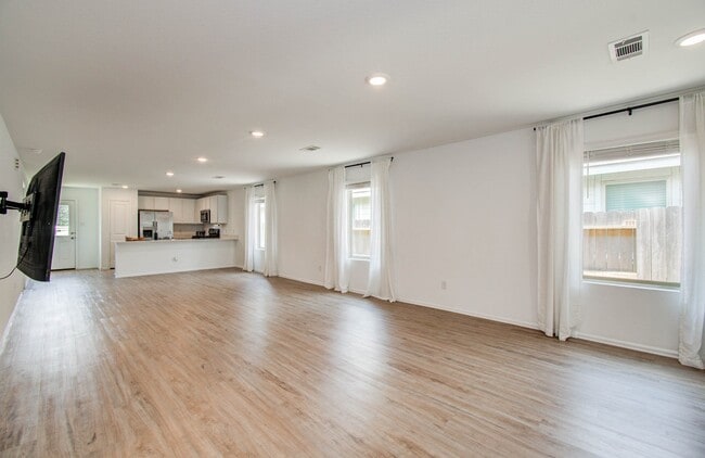 Building Photo - 20966 Zuccala Dr