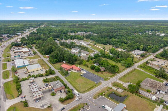 Building Photo - 571 Gemstone Blvd