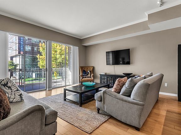 Building Photo - 3225 Turtle Creek Blvd Blvd