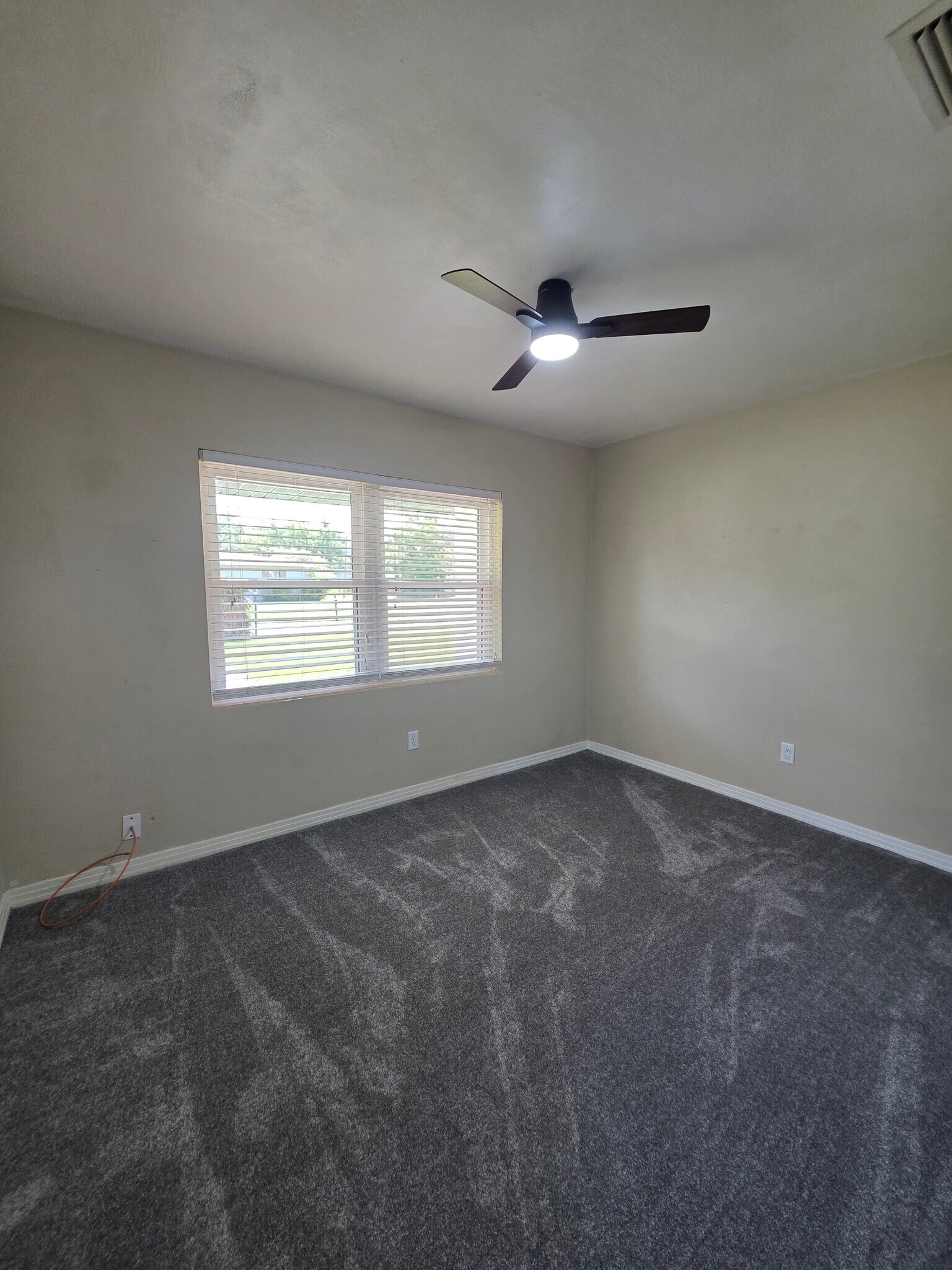 Building Photo - 1641 Meadowbrook Ave