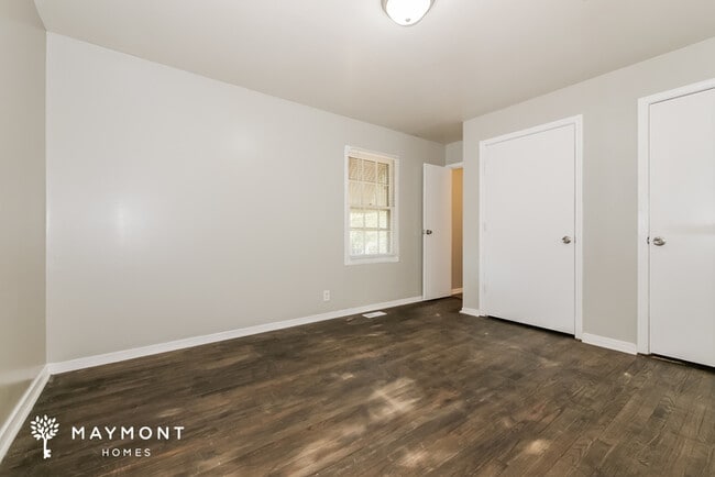 Building Photo - 9302 Stark Ave