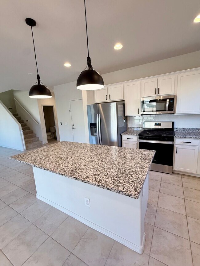 Building Photo - BEAUTIFUL Home in San Tan Valley with Mountain View’s! A Must See!
