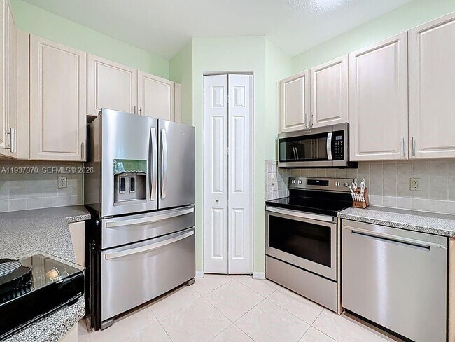 Building Photo - 602 Mariner Bay Blvd