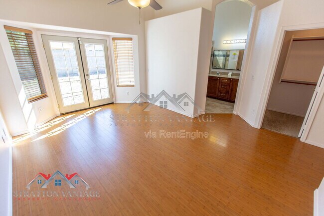 Building Photo - 8039 W Alex Ave