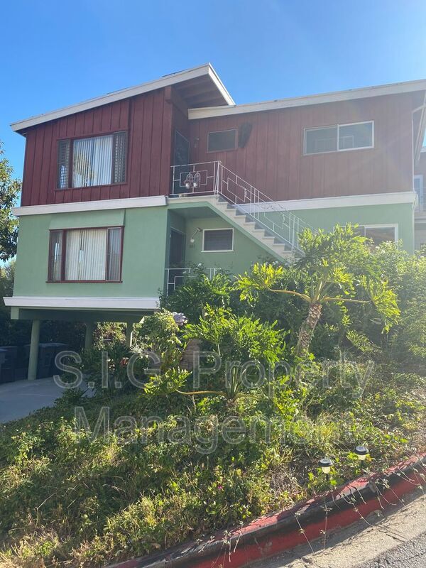 Building Photo - 811 Reeves Pl