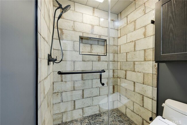 Building Photo - 8231 Deerfield Dr