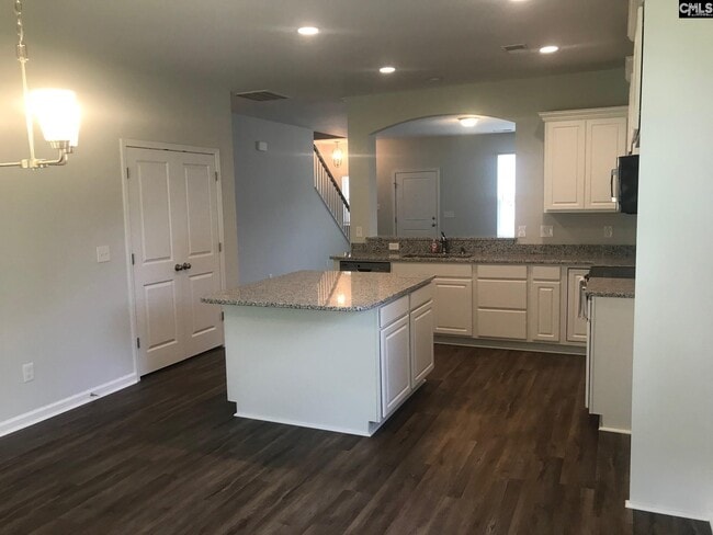 Building Photo - 1355 Tamarind Ln