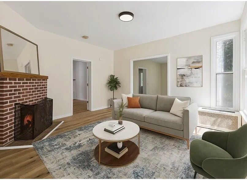 Building Photo - 2416 Harriet Ave