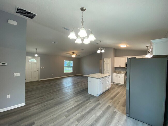 Building Photo - 2901 SW 173rd Street Rd