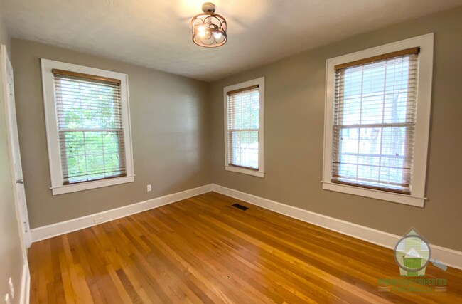 Building Photo - 103 Willow Springs Dr