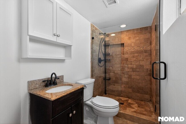 Building Photo - Charming 4BR House in Phoenix