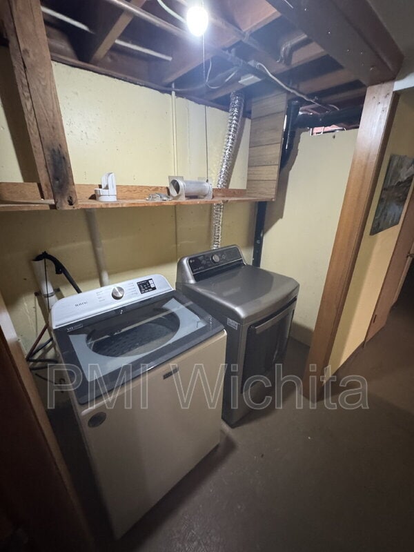 Building Photo - 840 N Waddington Ave