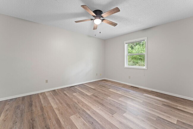 Building Photo - 2456 N Homewood Ave