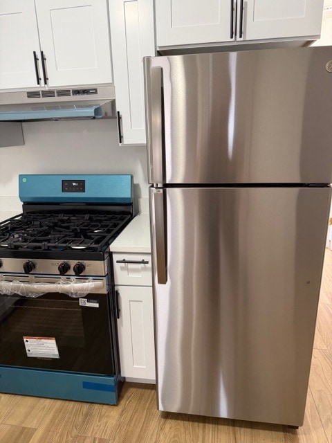 stainless steel appliances, brand new - 16A Sylva Ln