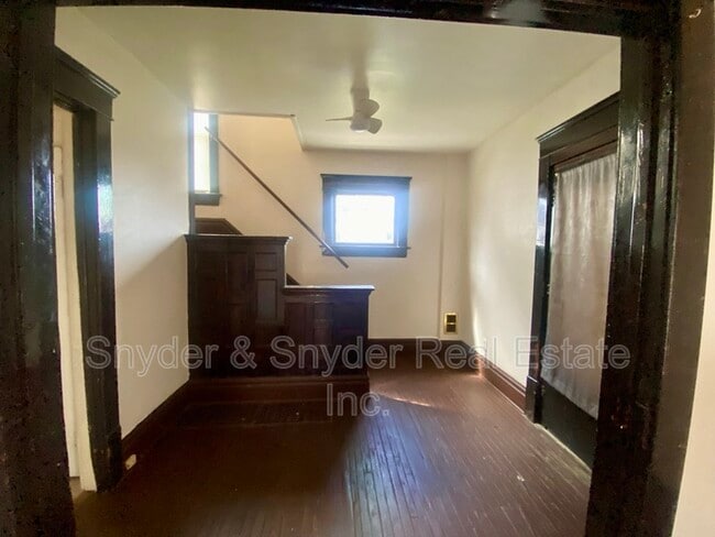 Building Photo - 362 E South St