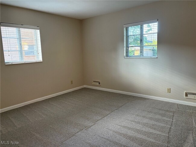 Building Photo - 163 Kenridge Rd