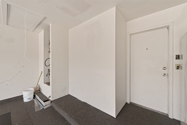 Building Photo - 3517 Denio Dr