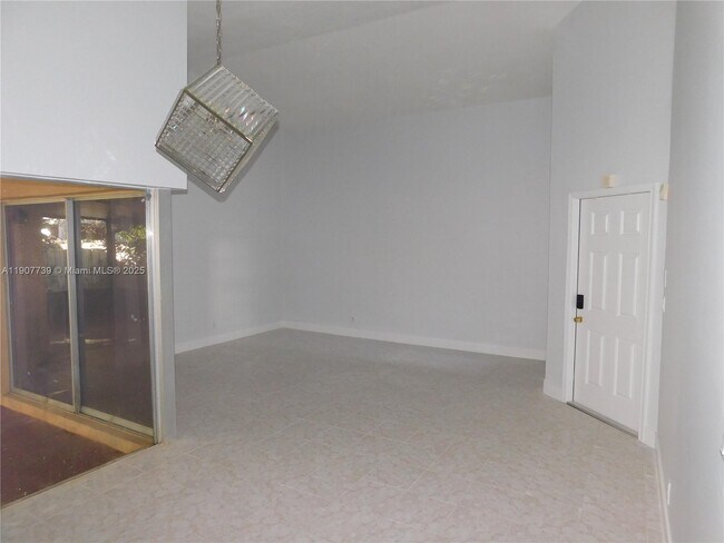 Building Photo - 2851 River Run Cir W