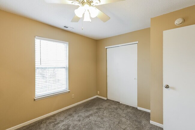 Building Photo - 2349 Providence Ct